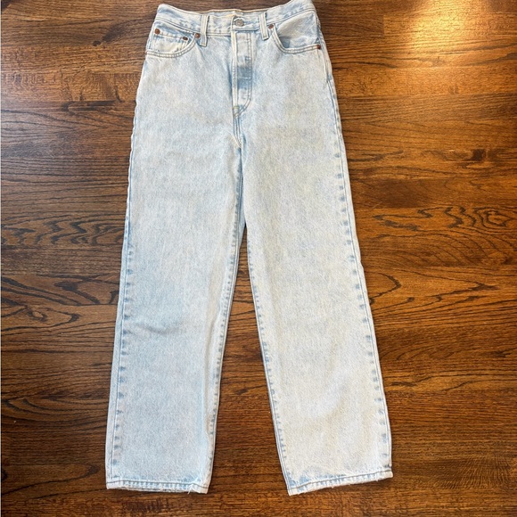 Levi's Denim - Levi's light Wash ribcage Straight ankle Jeans size 25 x 27